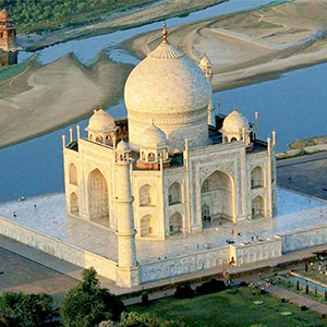 tajkashmir-safeway_0000_taj-mahal-agra-